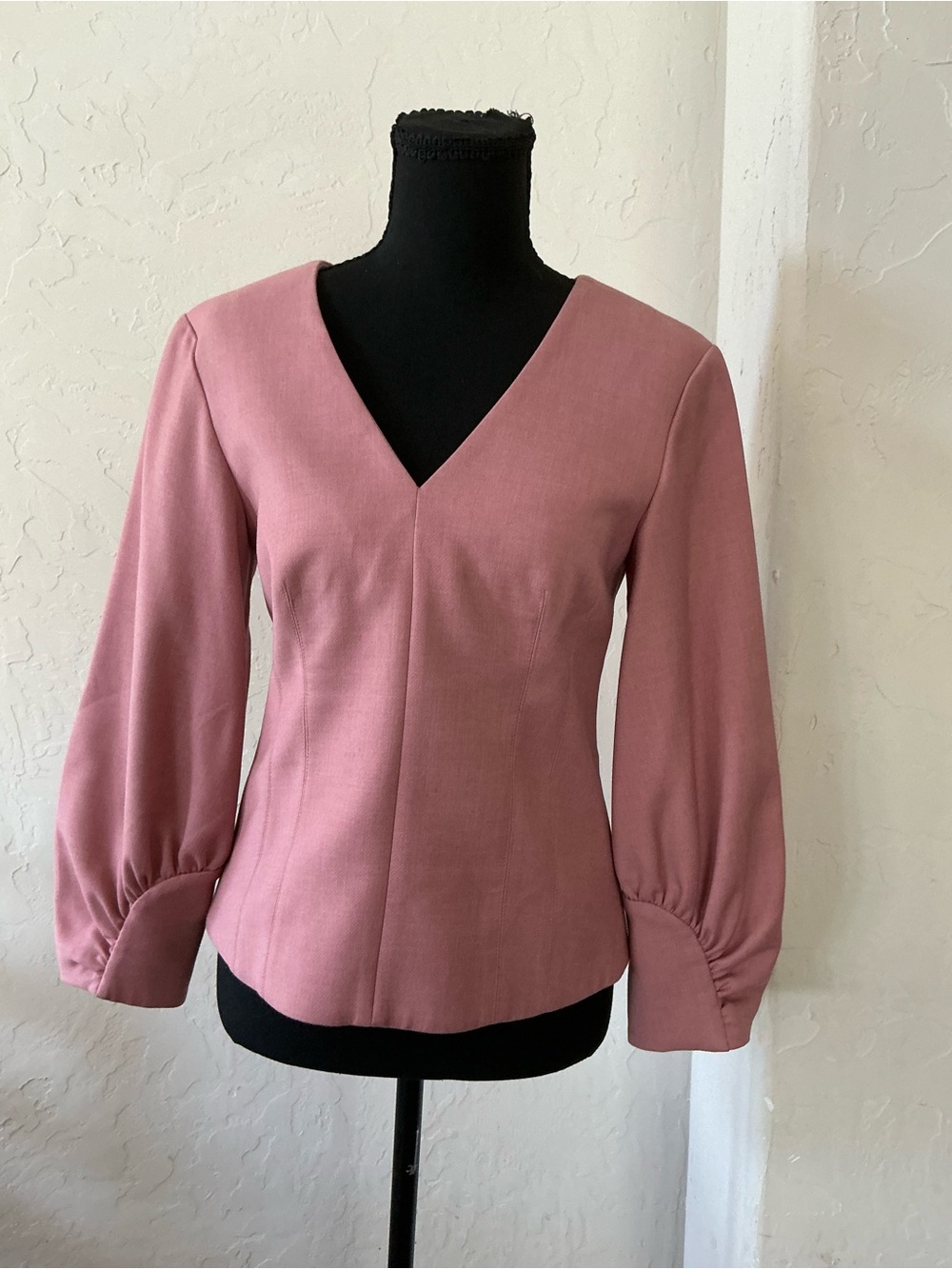 Tibi Blouse in Dusty Rose with V-Neck and Puff Sleeves